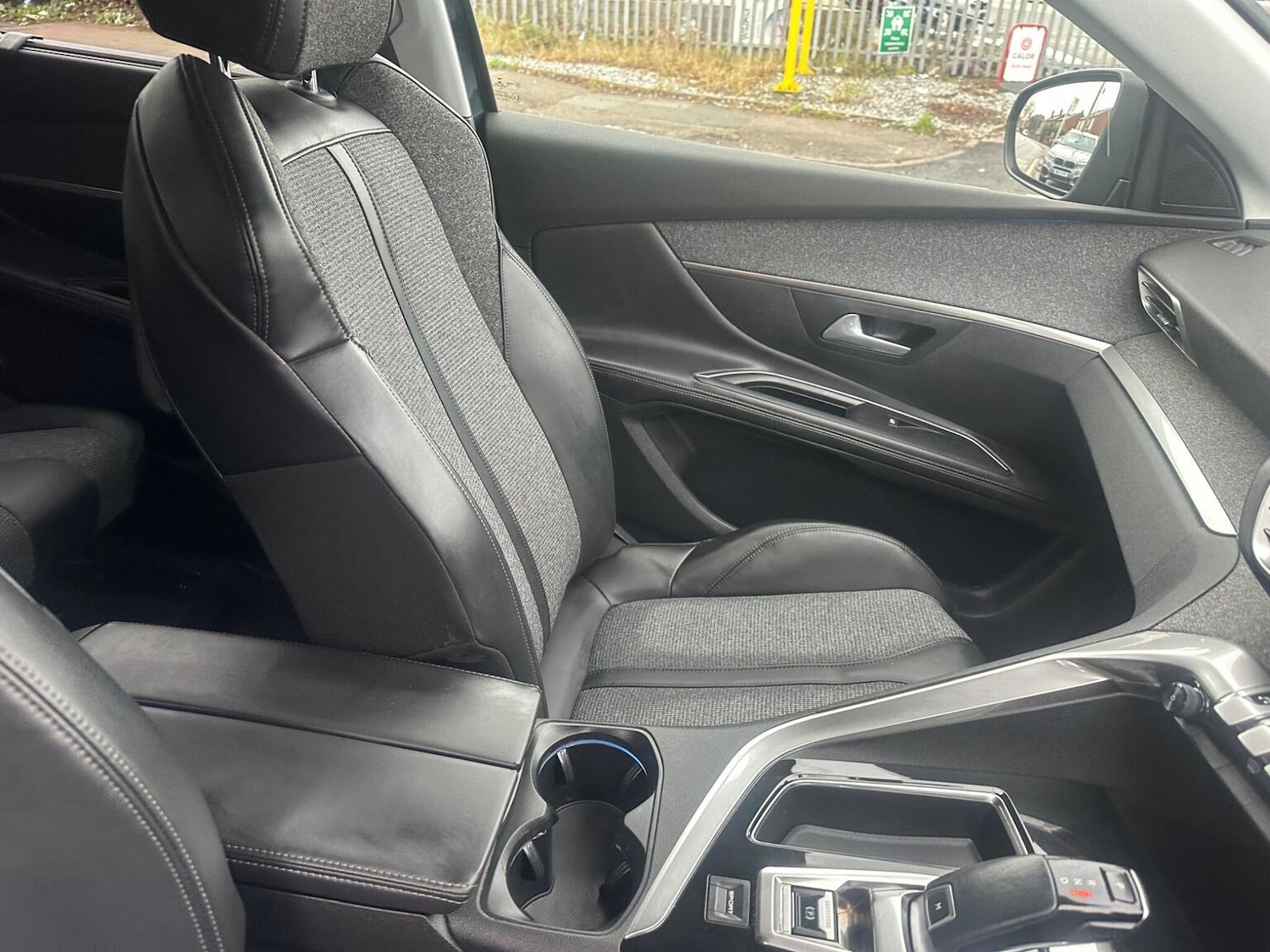 Used Peugeot 5008 2018 for sale - 77213453: Photo 21