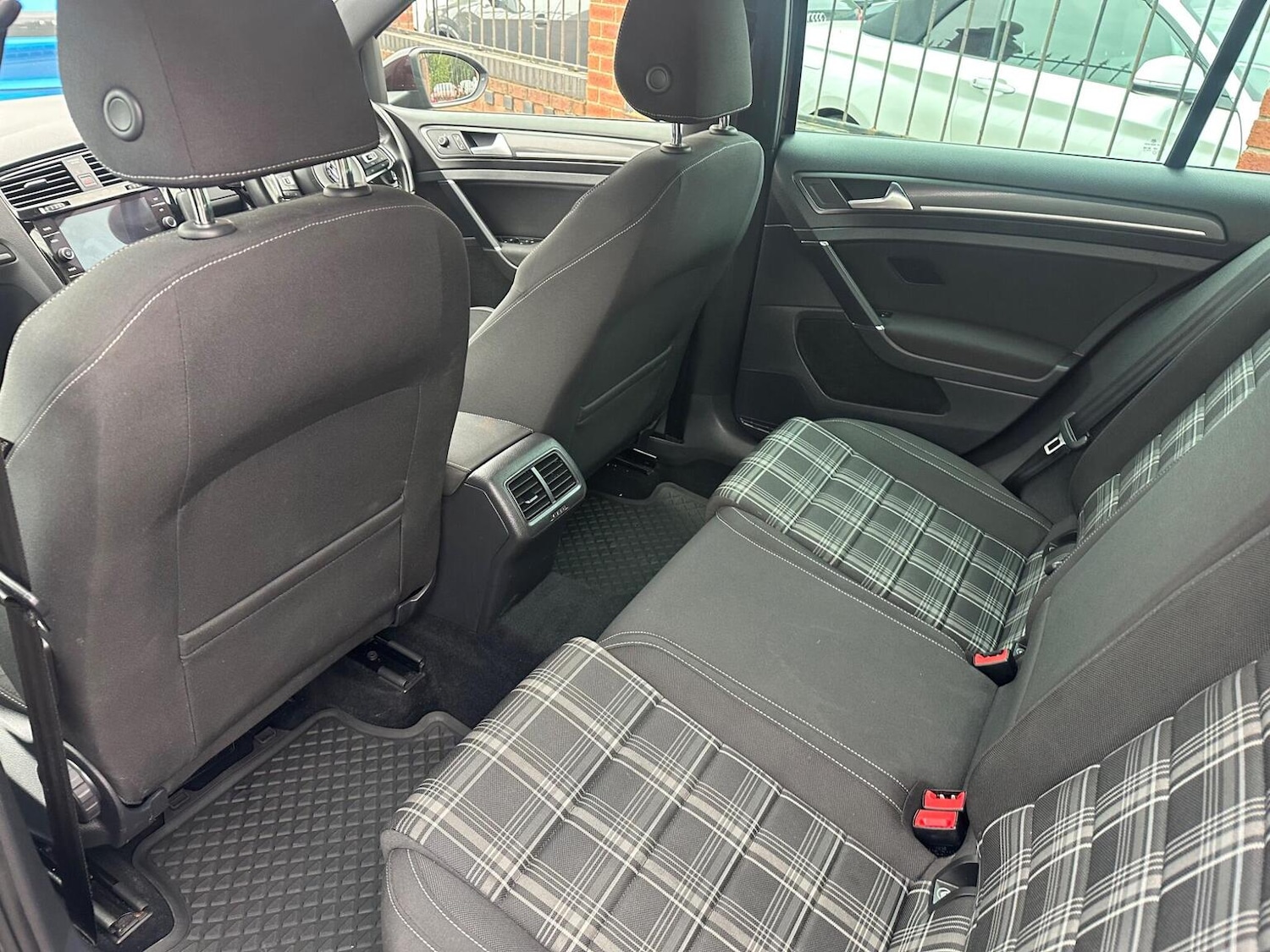 Used Volkswagen Golf 2017 for sale - 77303800: Photo 21