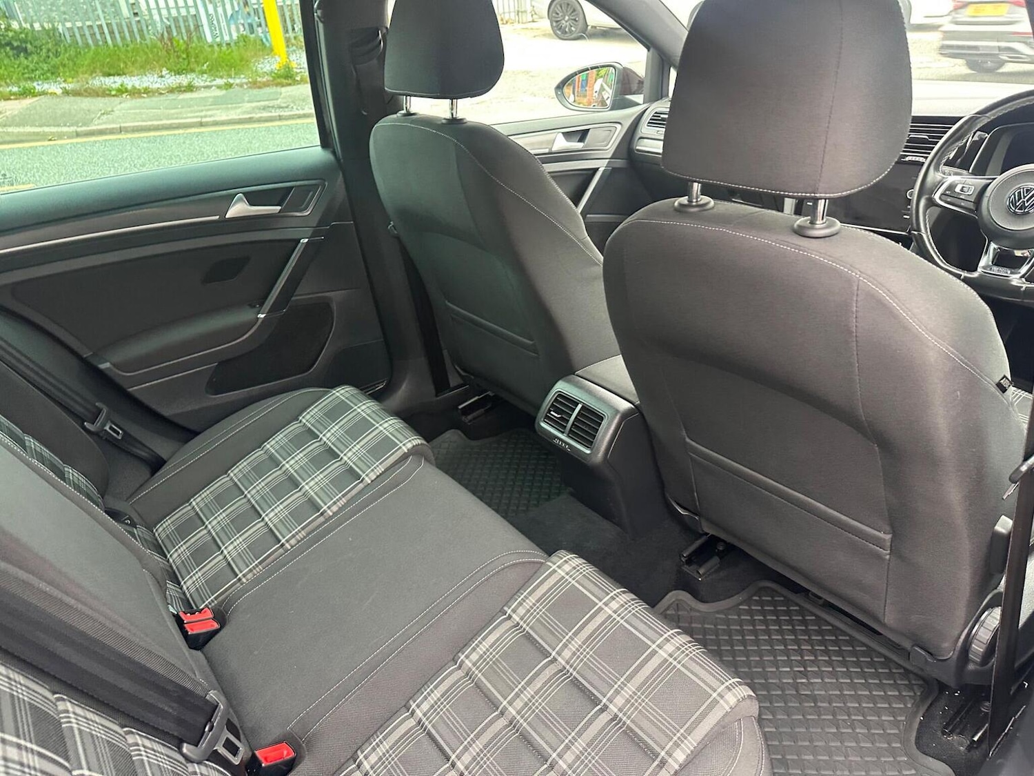 Used Volkswagen Golf 2017 for sale - 77303800: Photo 27