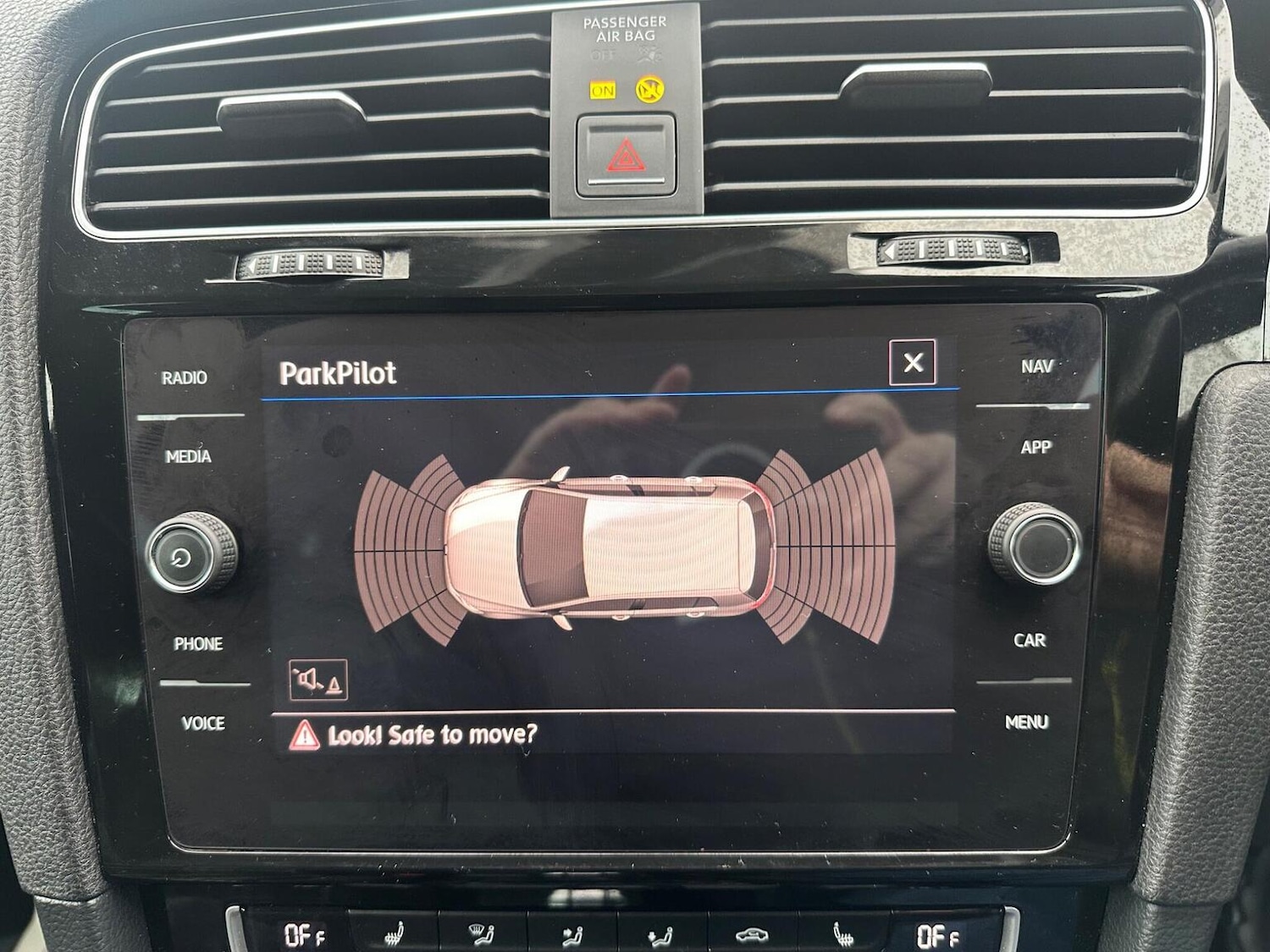 Used Volkswagen Golf 2017 for sale - 77303800: Photo 37