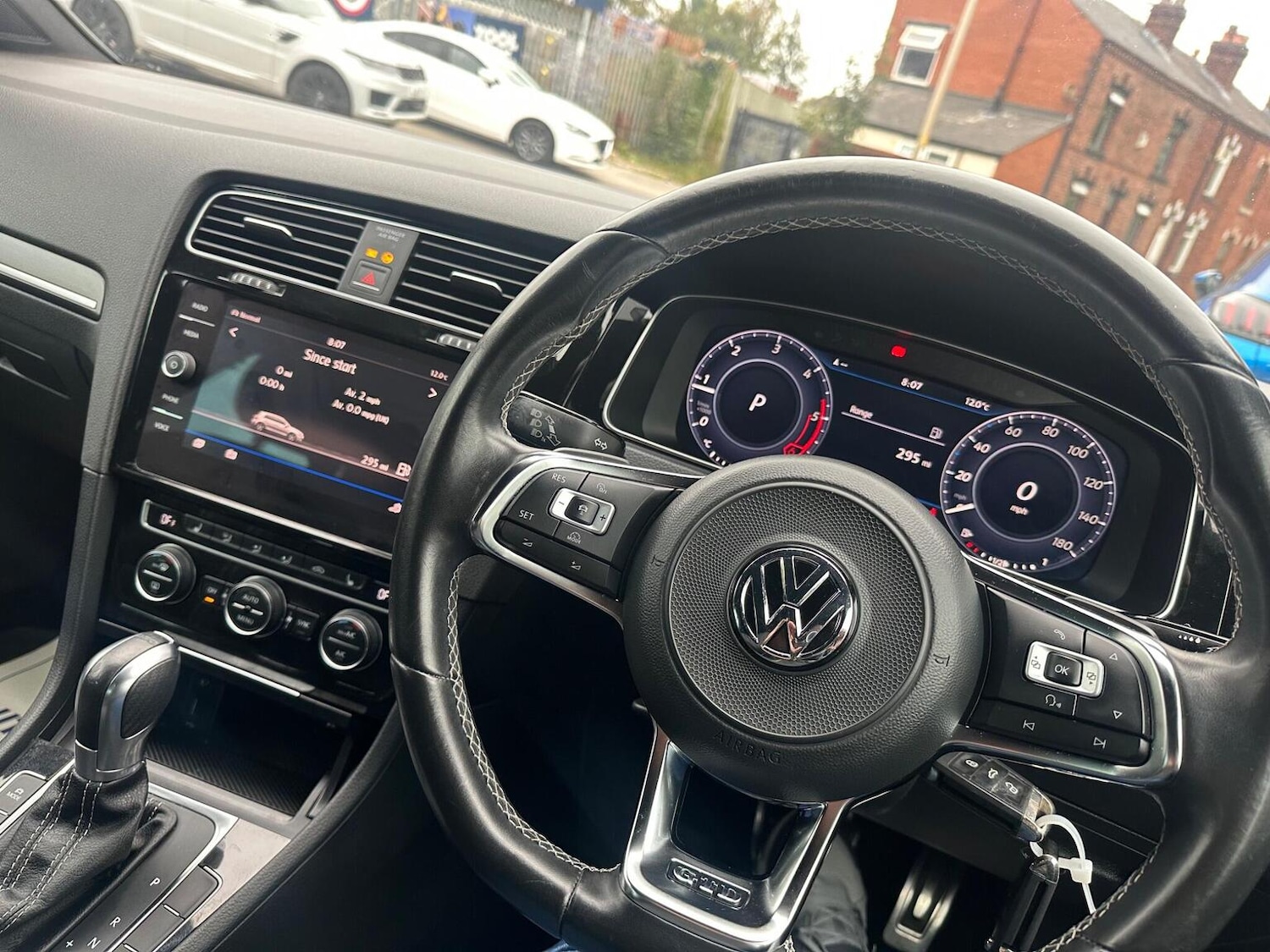 Used Volkswagen Golf 2017 for sale - 77303800: Photo 38