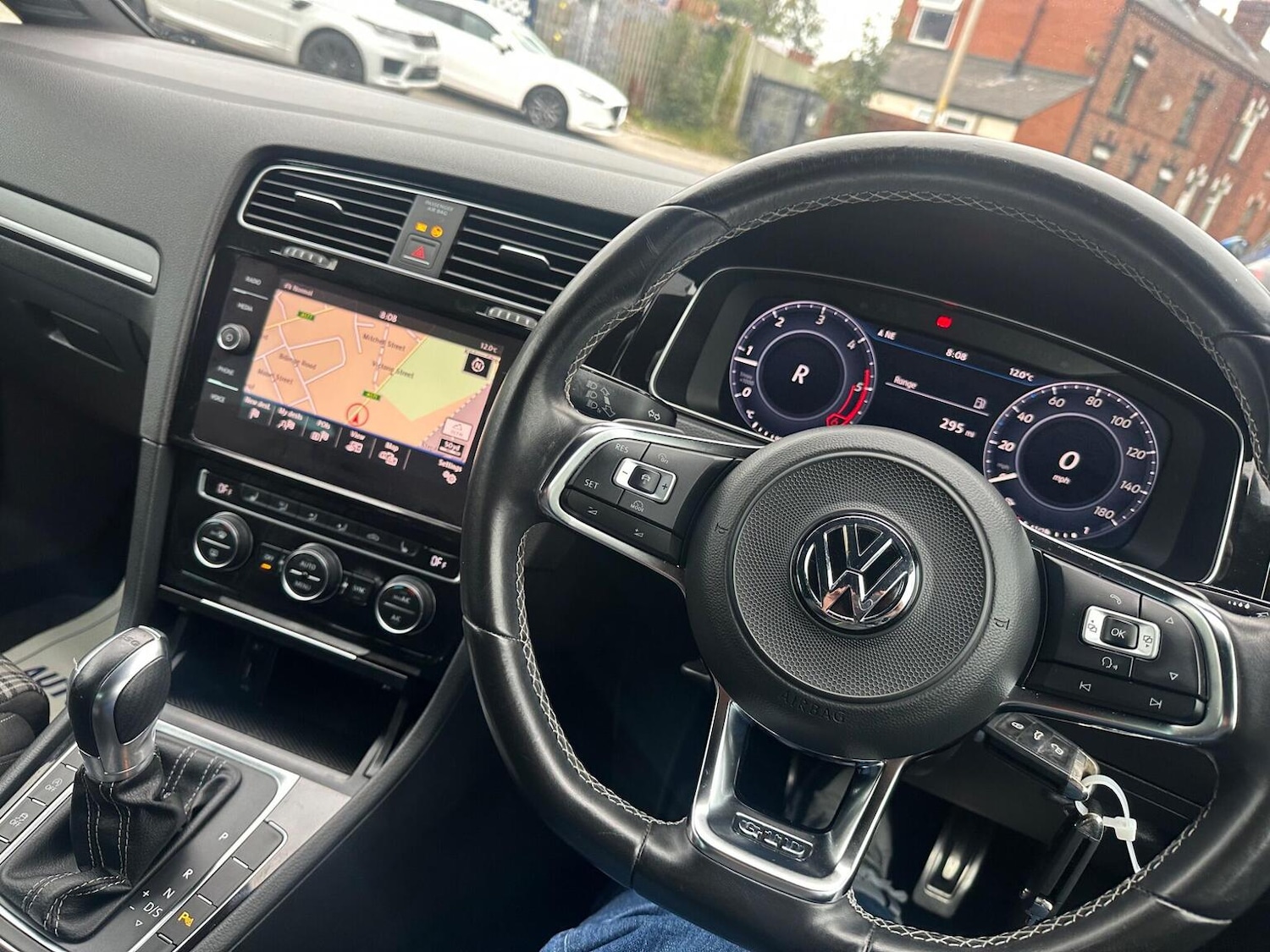 Used Volkswagen Golf 2017 for sale - 77303800: Photo 40