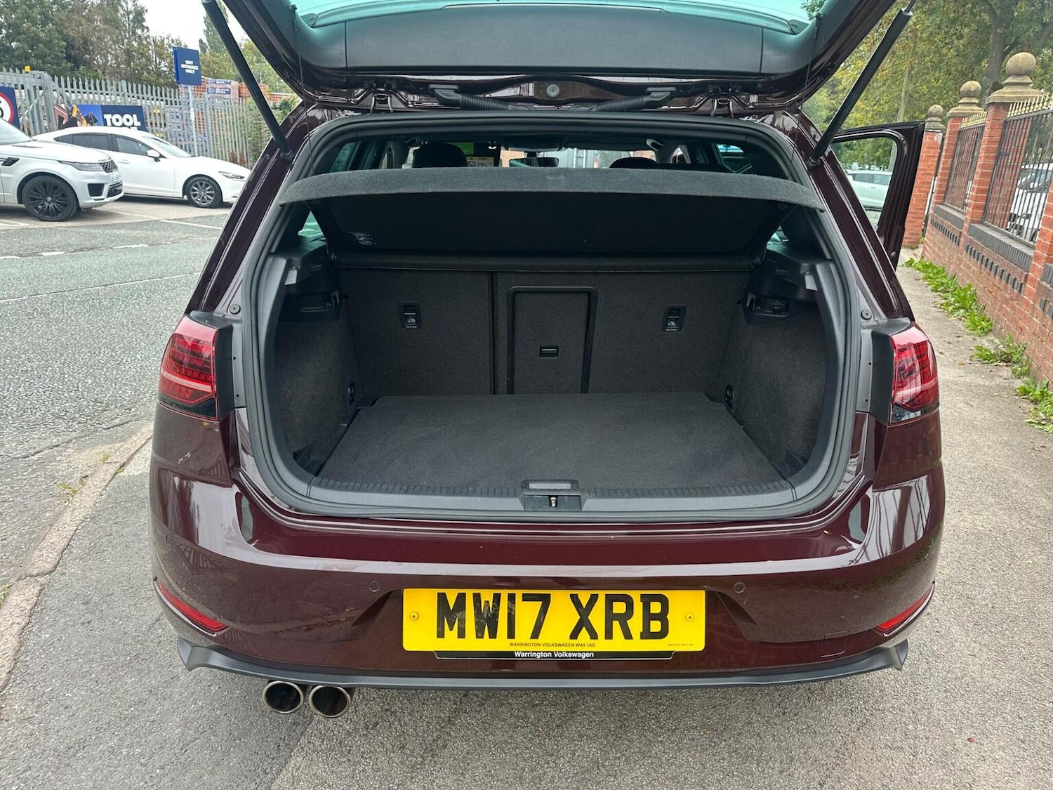 Used Volkswagen Golf 2017 for sale - 77303800: Photo 41