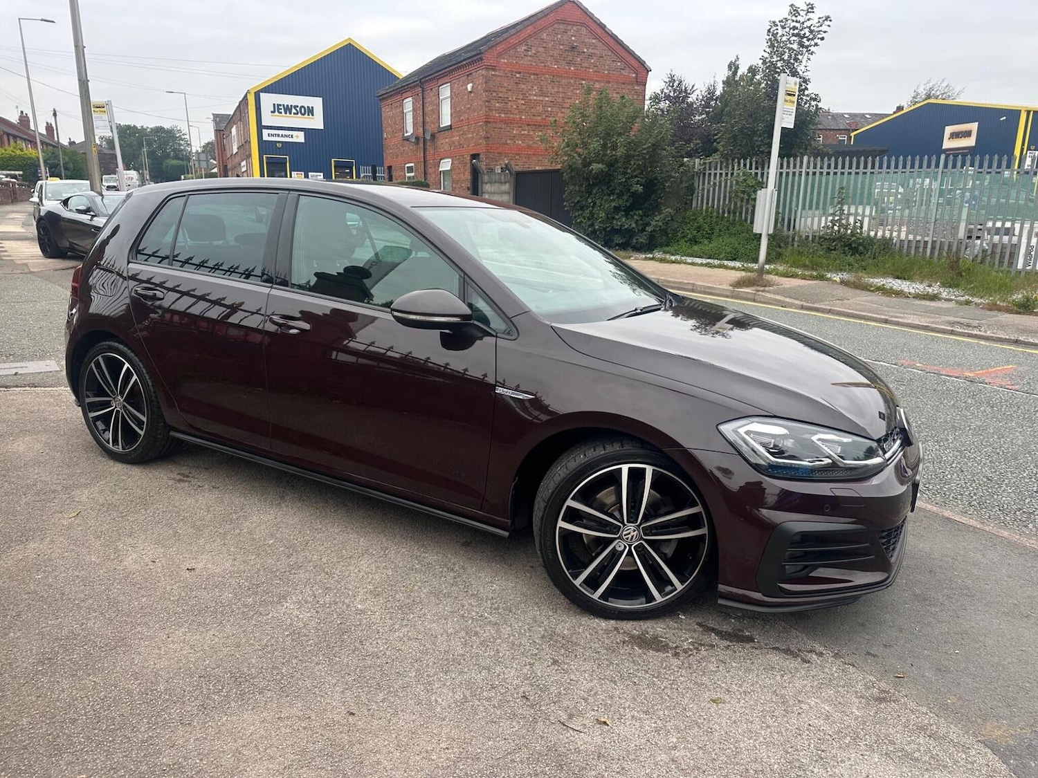 Used Volkswagen Golf 2017 for sale - 77303800: Photo 5