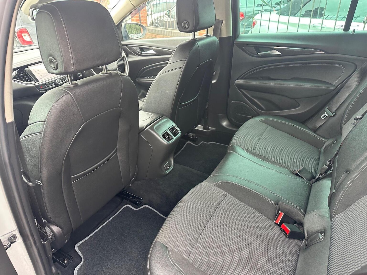 Used Vauxhall Insignia 2018 for sale - 76818005: Photo 14