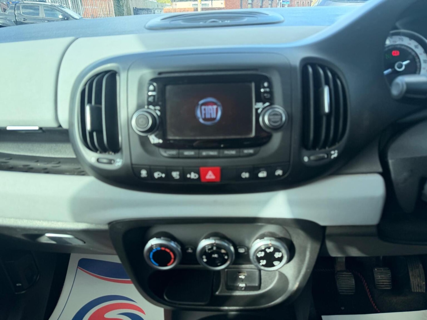 Used Fiat 500L 2013 for sale - 78057117: Photo 11