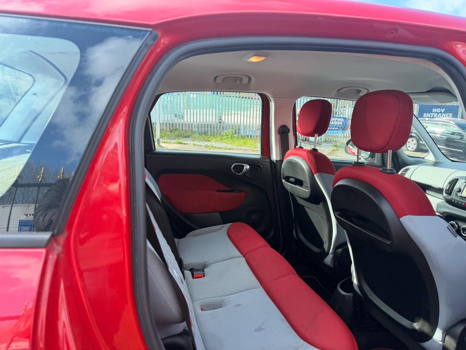 Used Fiat 500L 2013 for sale - 78057117: Photo 16