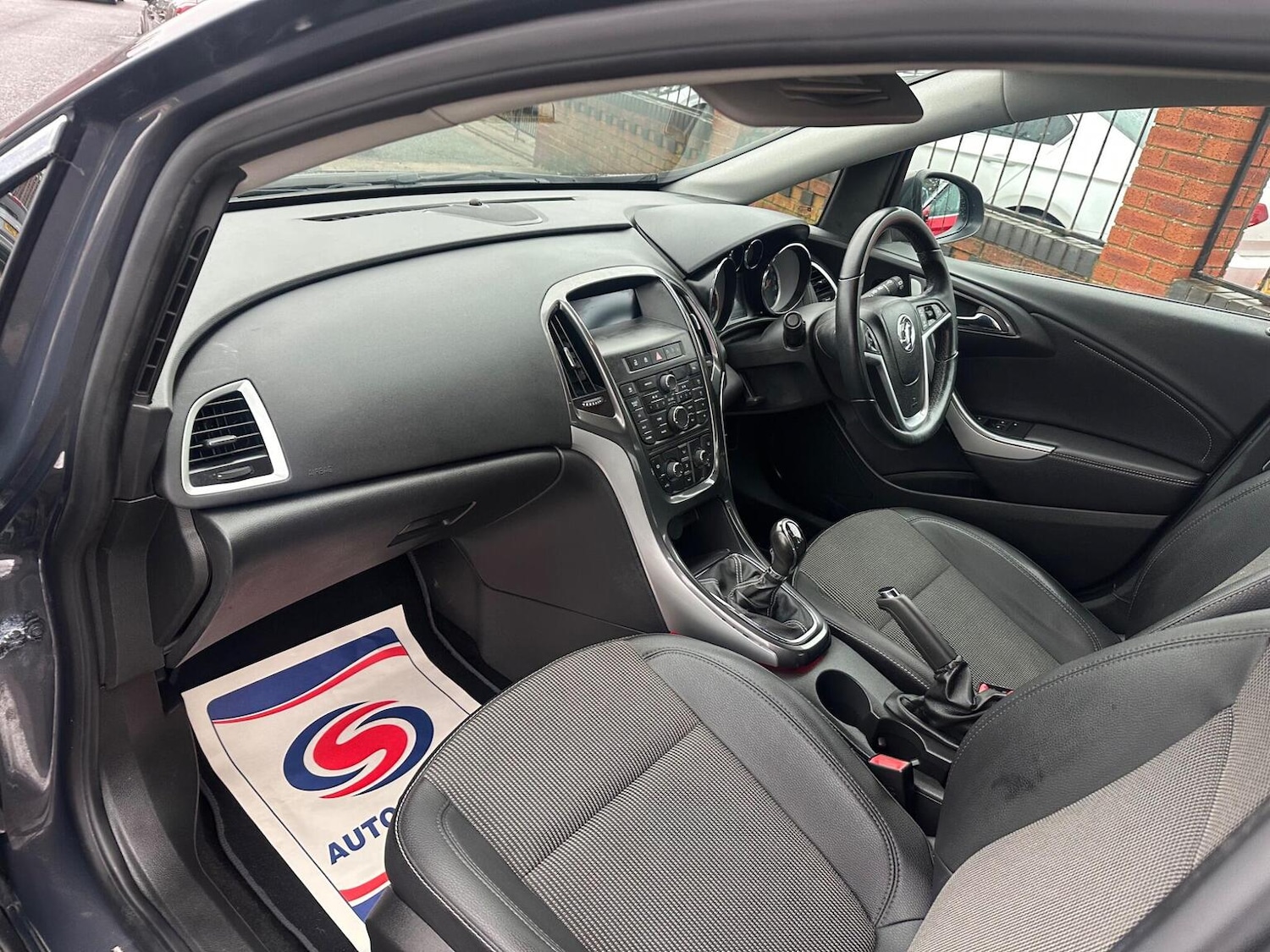 Used Vauxhall Astra 2012 for sale - 77251208: Photo 16