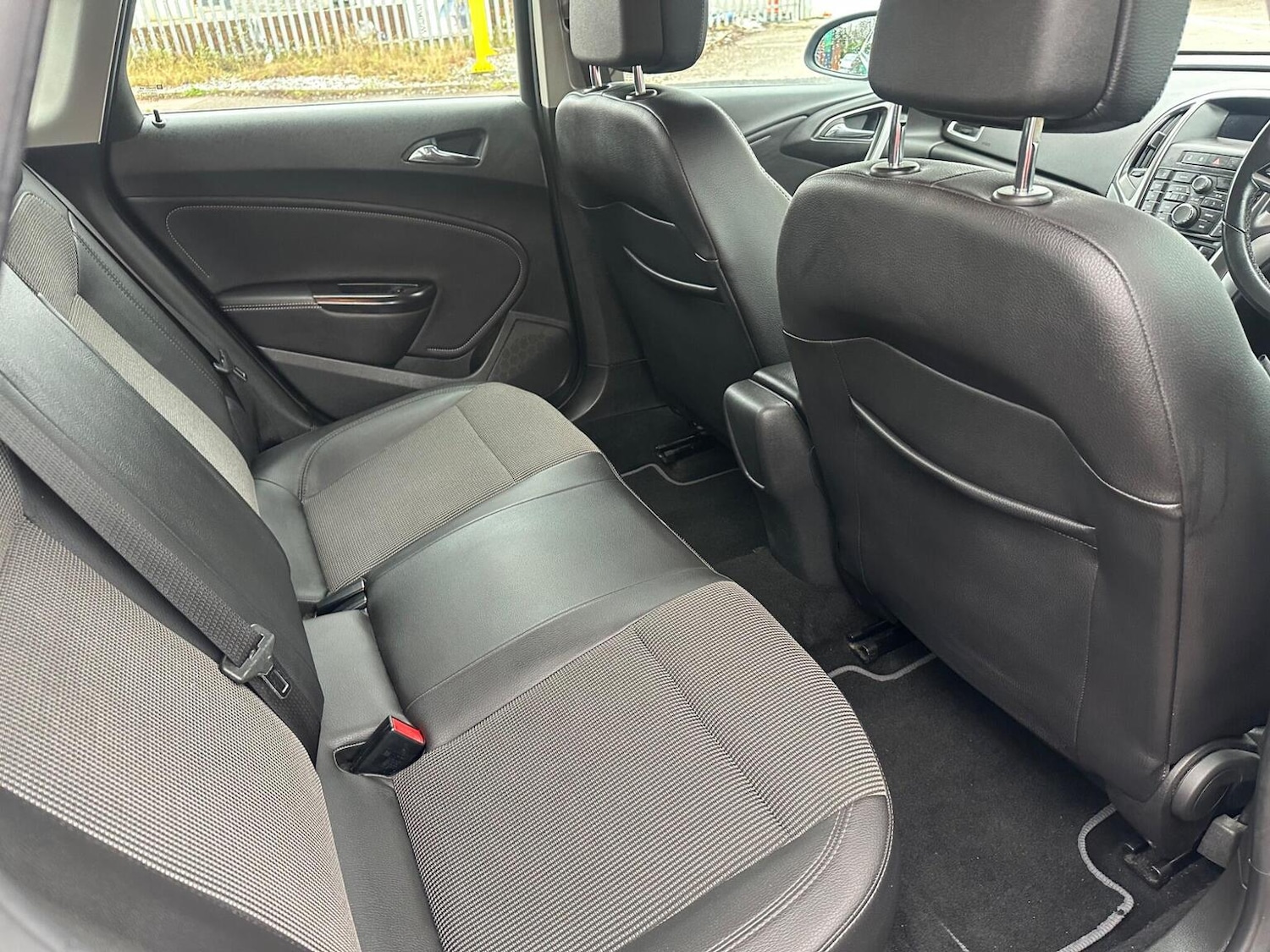 Used Vauxhall Astra 2012 for sale - 77251208: Photo 21