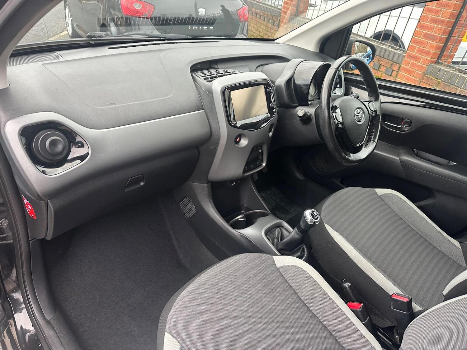 Used Toyota AYGO 2018 for sale - 77668530: Photo 12