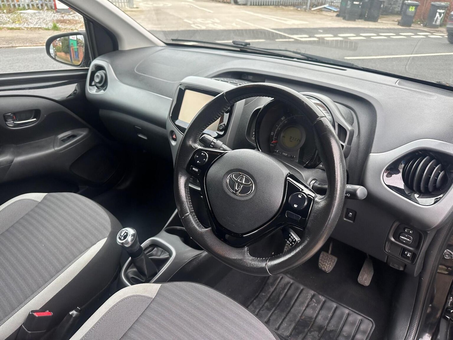 Used Toyota AYGO 2018 for sale - 77668530: Photo 18