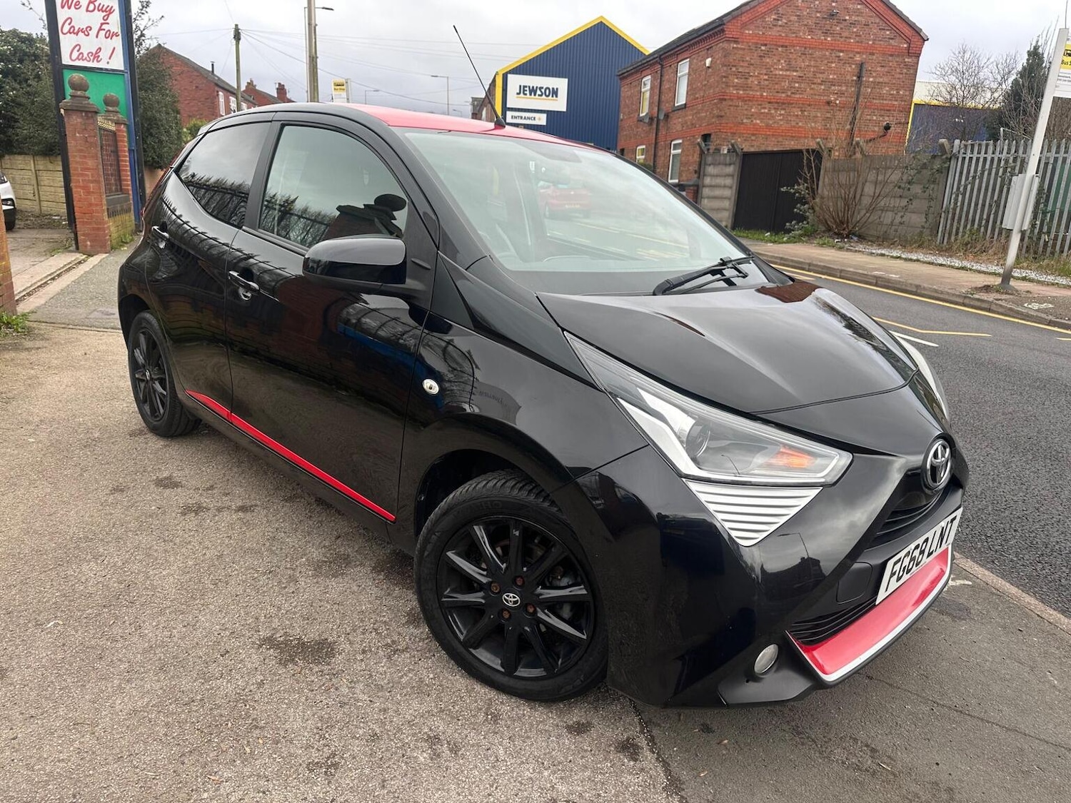 Used Toyota AYGO 2018 for sale - 77668530: Photo 2