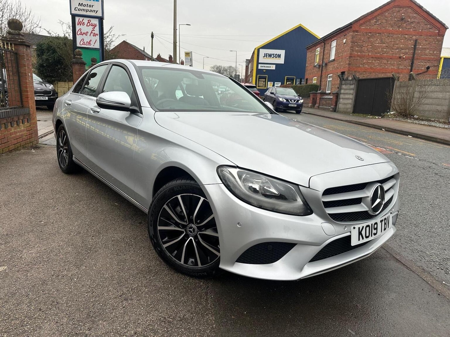 Used Mercedes-Benz C Class 2019 for sale - 76817984: Photo 1