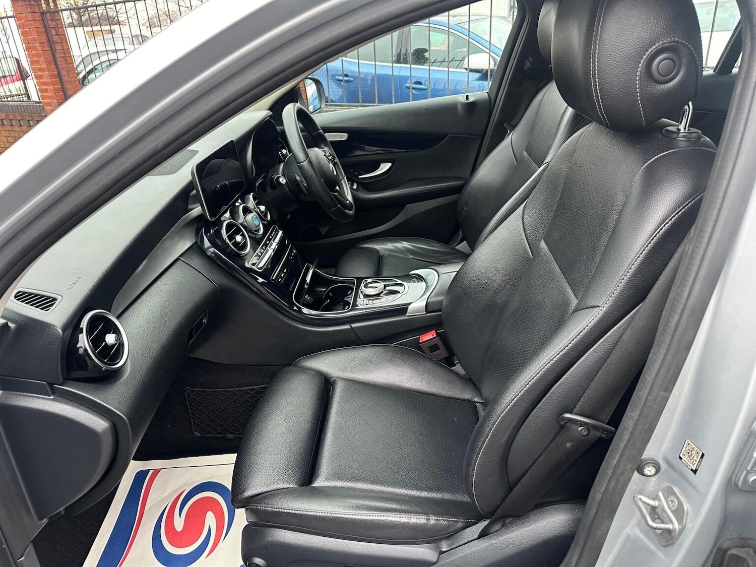 Used Mercedes-Benz C Class 2019 for sale - 76817984: Photo 11