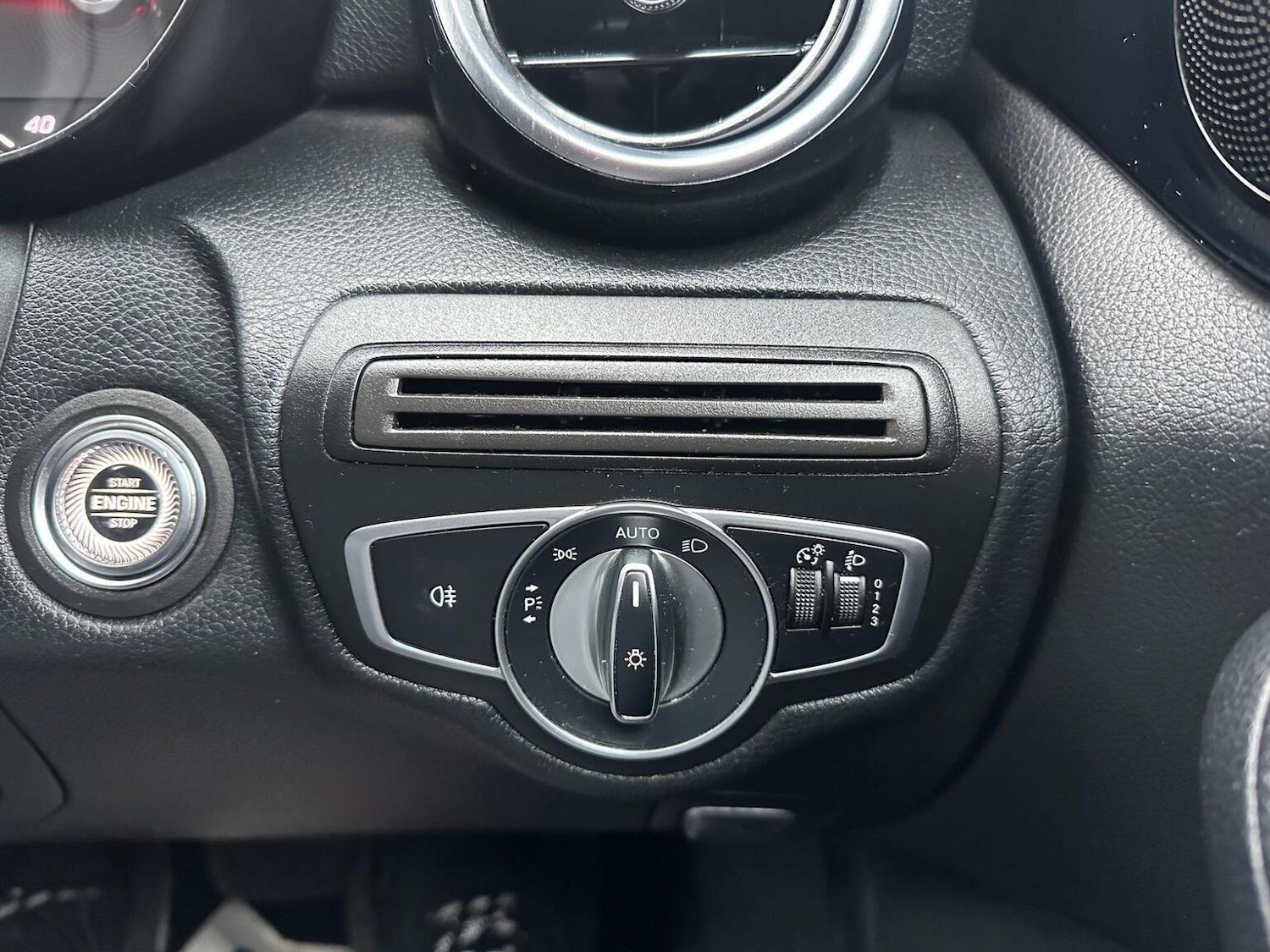 Used Mercedes-Benz C Class 2019 for sale - 76817984: Photo 28