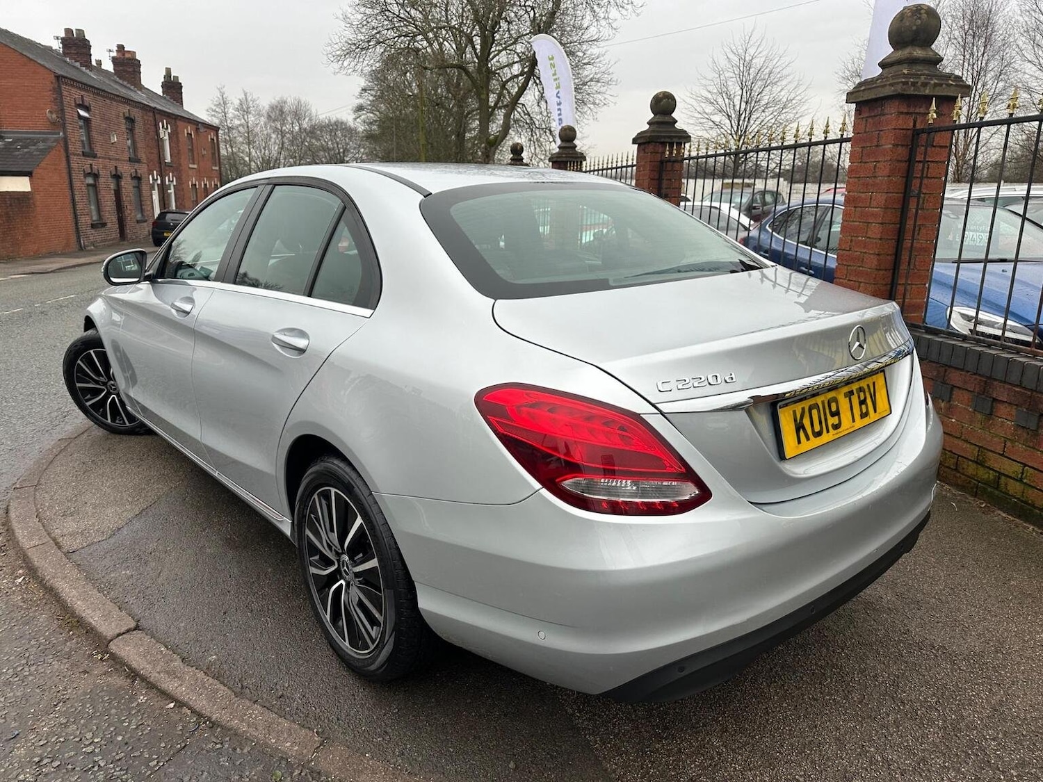 Used Mercedes-Benz C Class 2019 for sale - 76817984: Photo 3