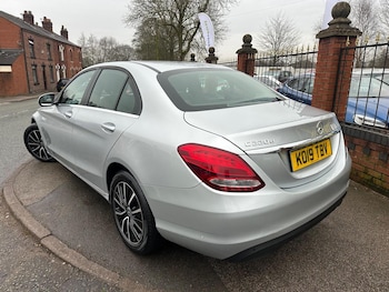 Used Mercedes-Benz C Class 2019 for sale - 76817984: Photo