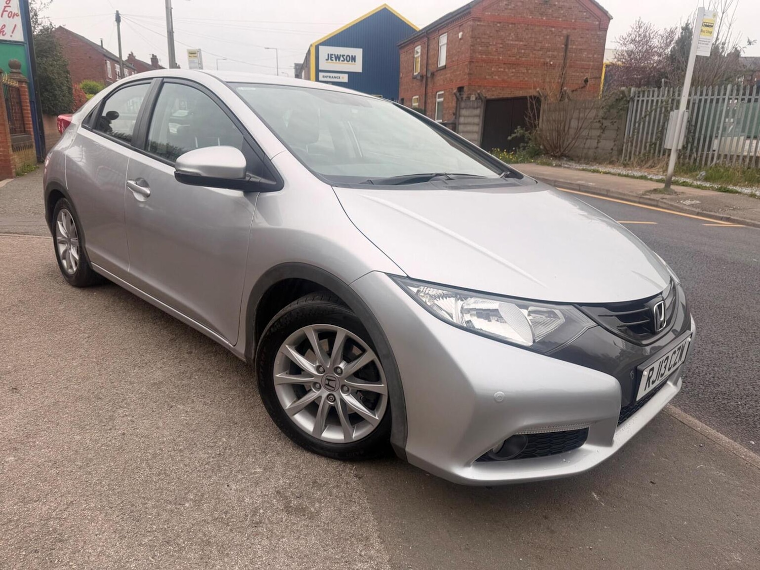 Used Honda Civic 2013 for sale - 77991664: Photo 2