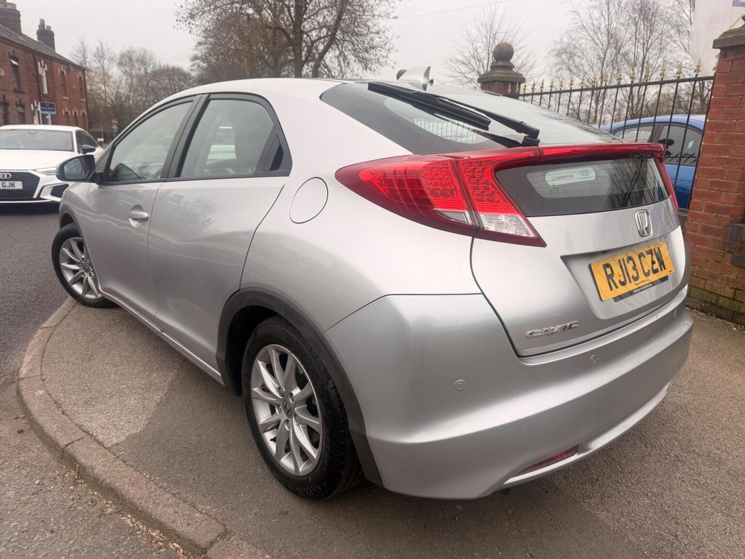 Used Honda Civic 2013 for sale - 77991664: Photo 9