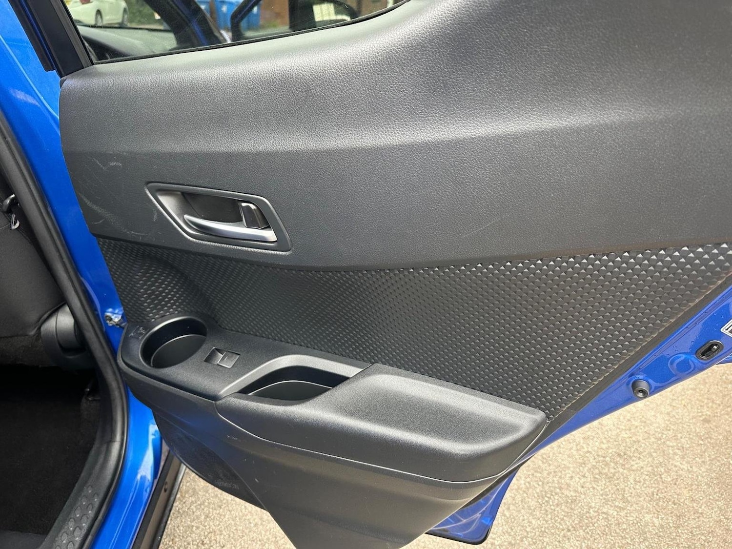 Used Toyota C-HR 2020 for sale - 76817979: Photo 29