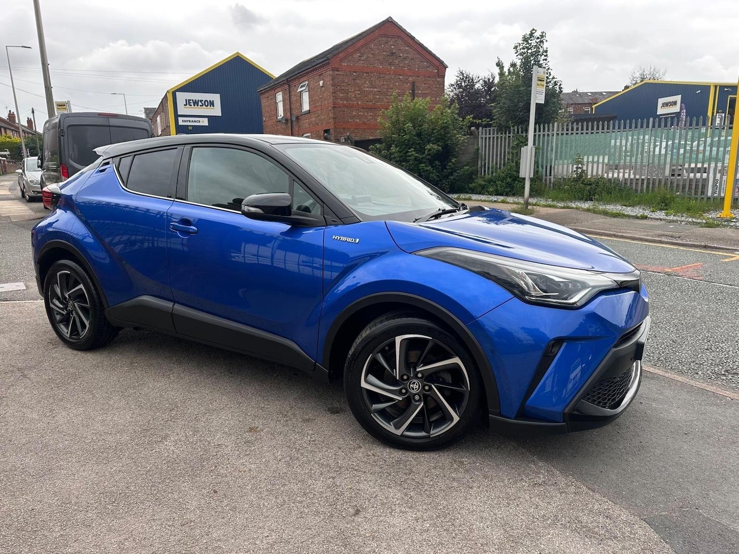 Used Toyota C-HR 2020 for sale - 76817979: Photo 3