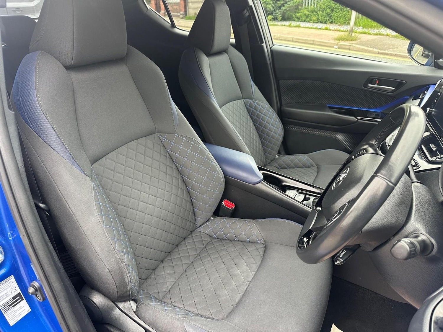 Used Toyota C-HR 2020 for sale - 76817979: Photo 33