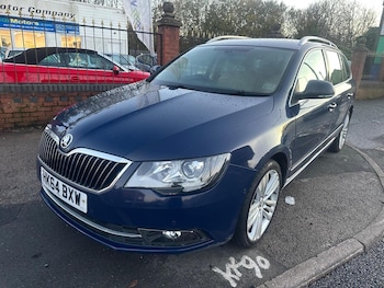 Used Skoda Superb 2014 for sale - 76818021: Photo