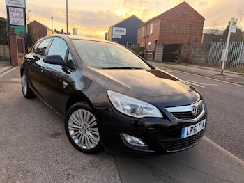 Used Vauxhall Astra 2011 for sale - 77668480: Photo
