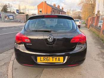 Used Vauxhall Astra 2011 for sale - 77668480: Photo