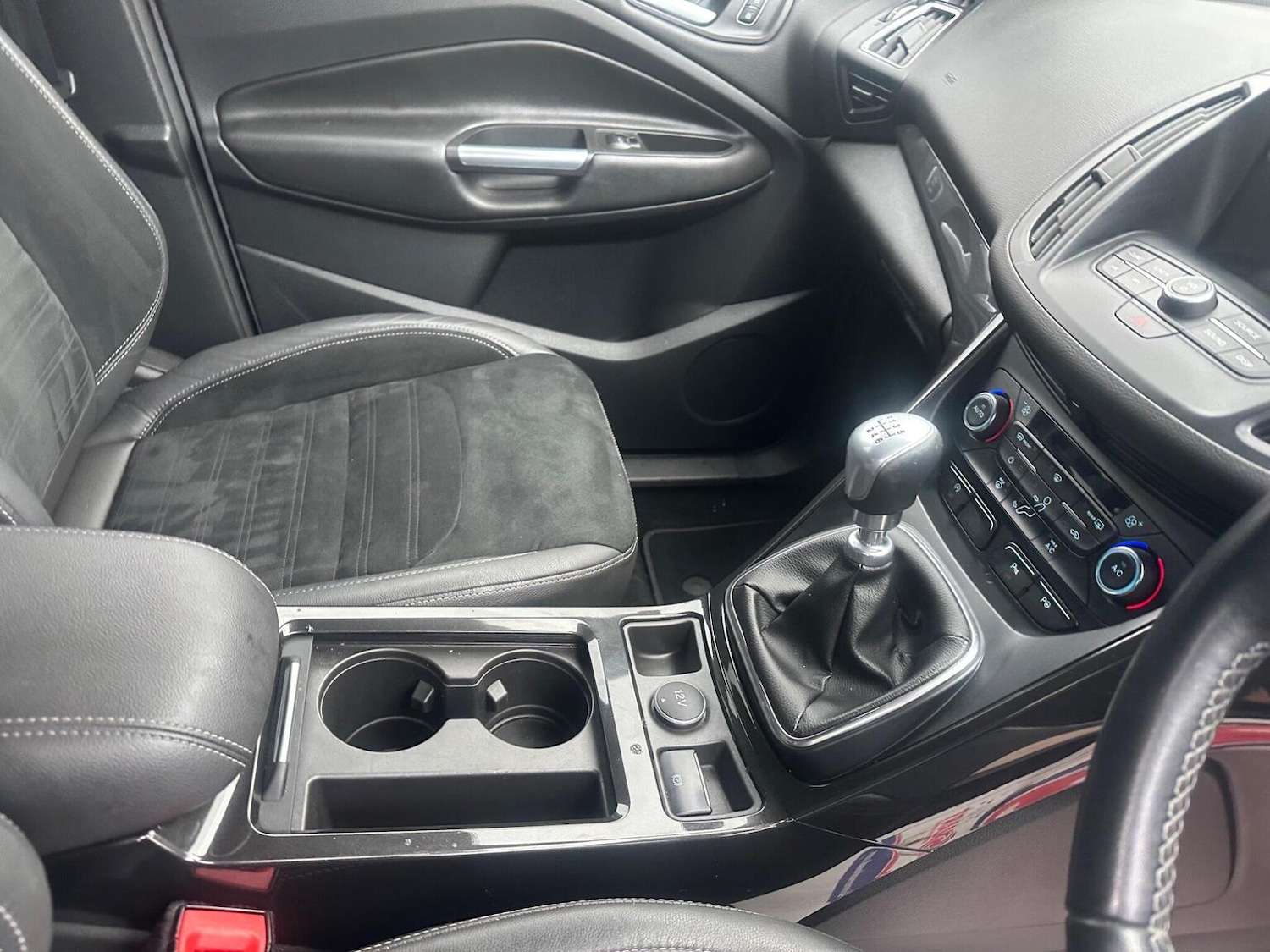 Used Ford Kuga 2017 for sale - 78182789: Photo 25