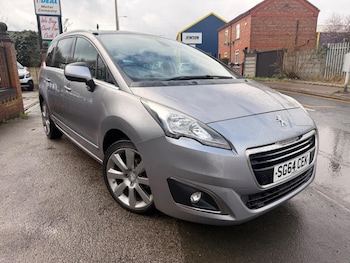 Used Peugeot 5008 2014 for sale - 77707139: Photo