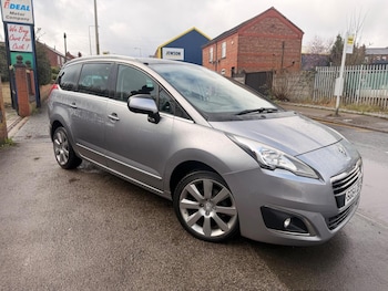 Used Peugeot 5008 2014 for sale - 77707139: Photo