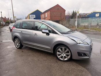 Used Peugeot 5008 2014 for sale - 77707139: Photo