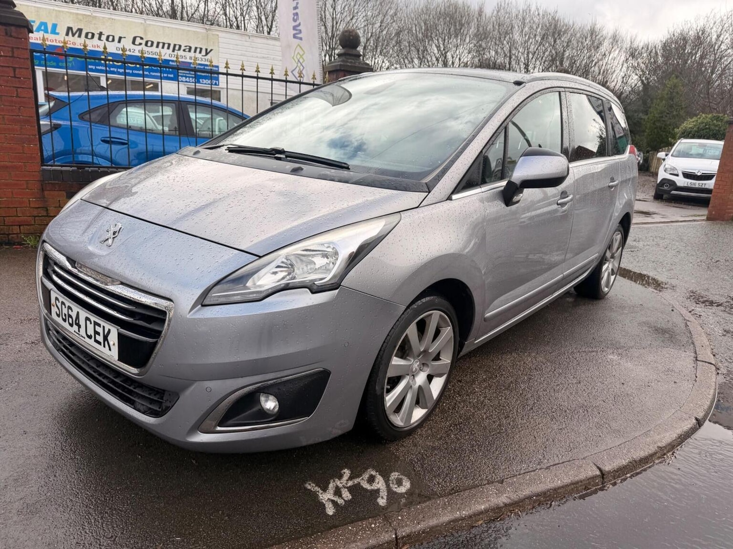 Used Peugeot 5008 2014 for sale - 77707139: Photo 9