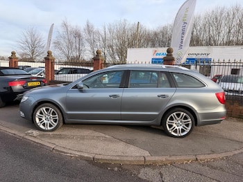 Used Skoda Superb 2013 for sale - 77572902: Photo