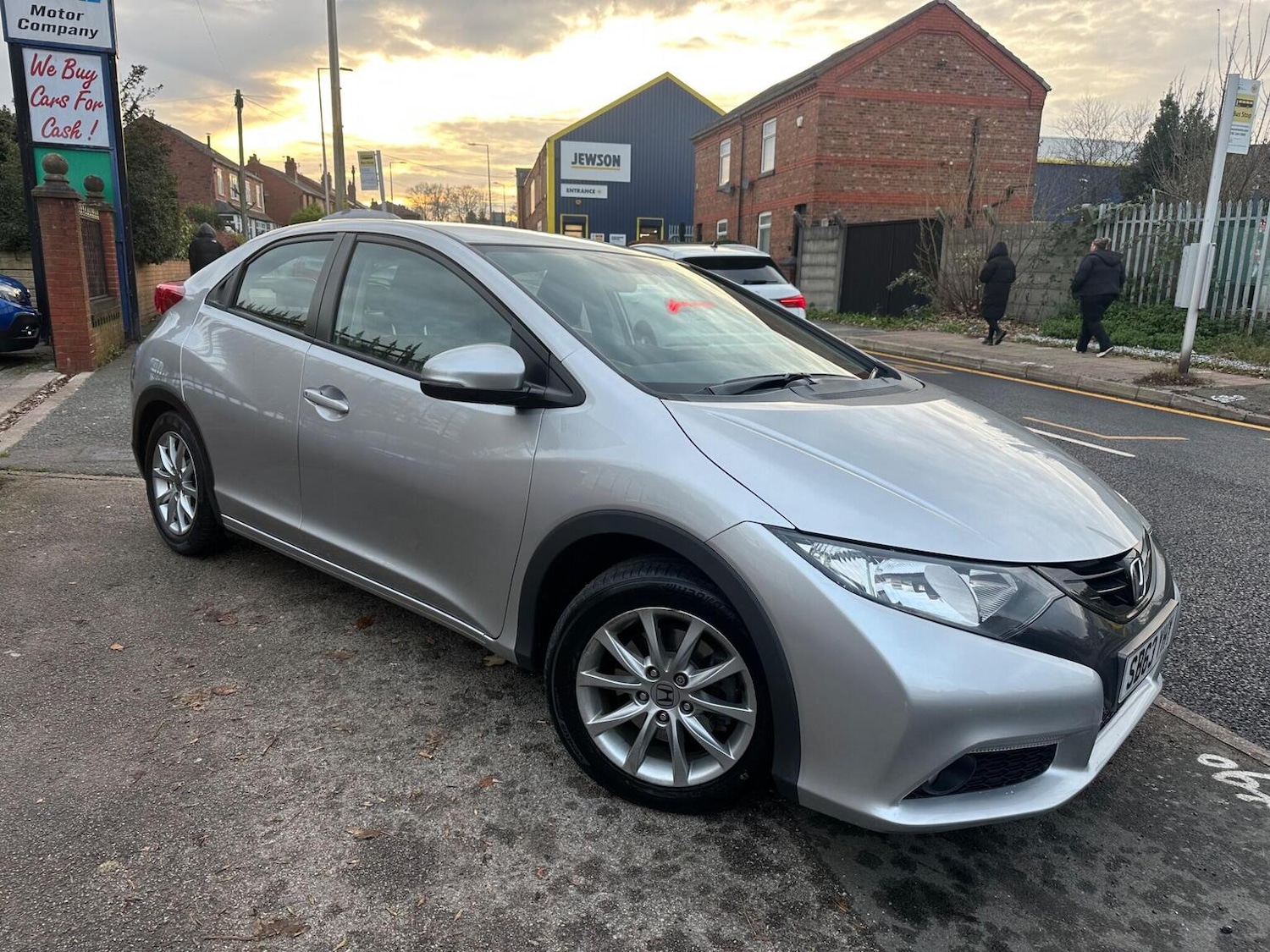 Used Honda Civic 2014 for sale - 76818012: Photo 2