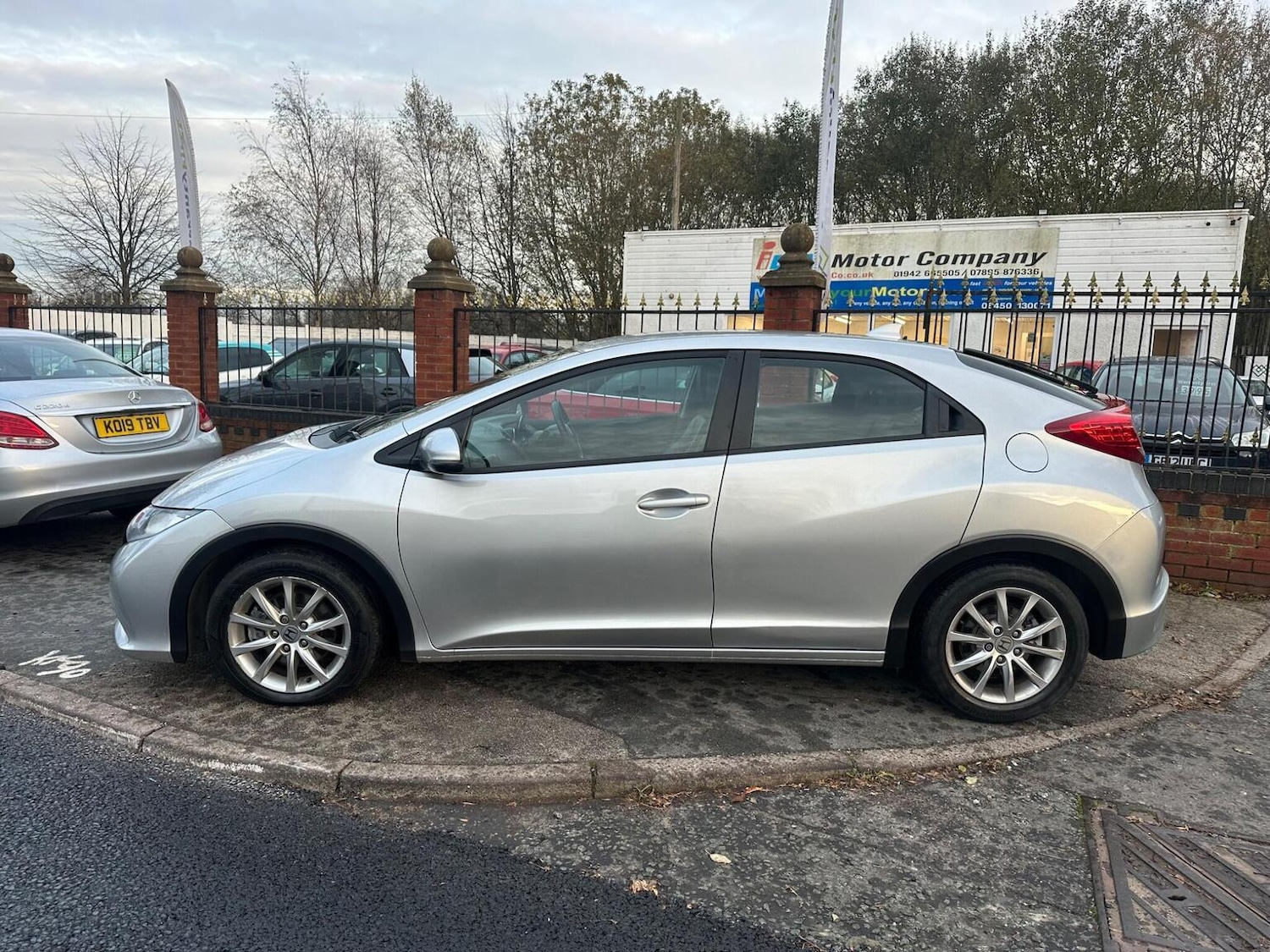 Used Honda Civic 2014 for sale - 76818012: Photo 4