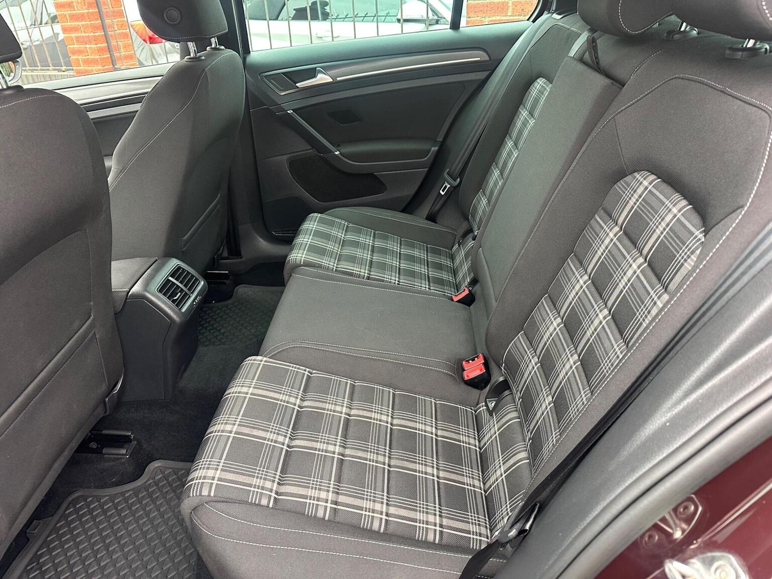 Used Volkswagen Golf 2017 for sale - 76818014: Photo 23