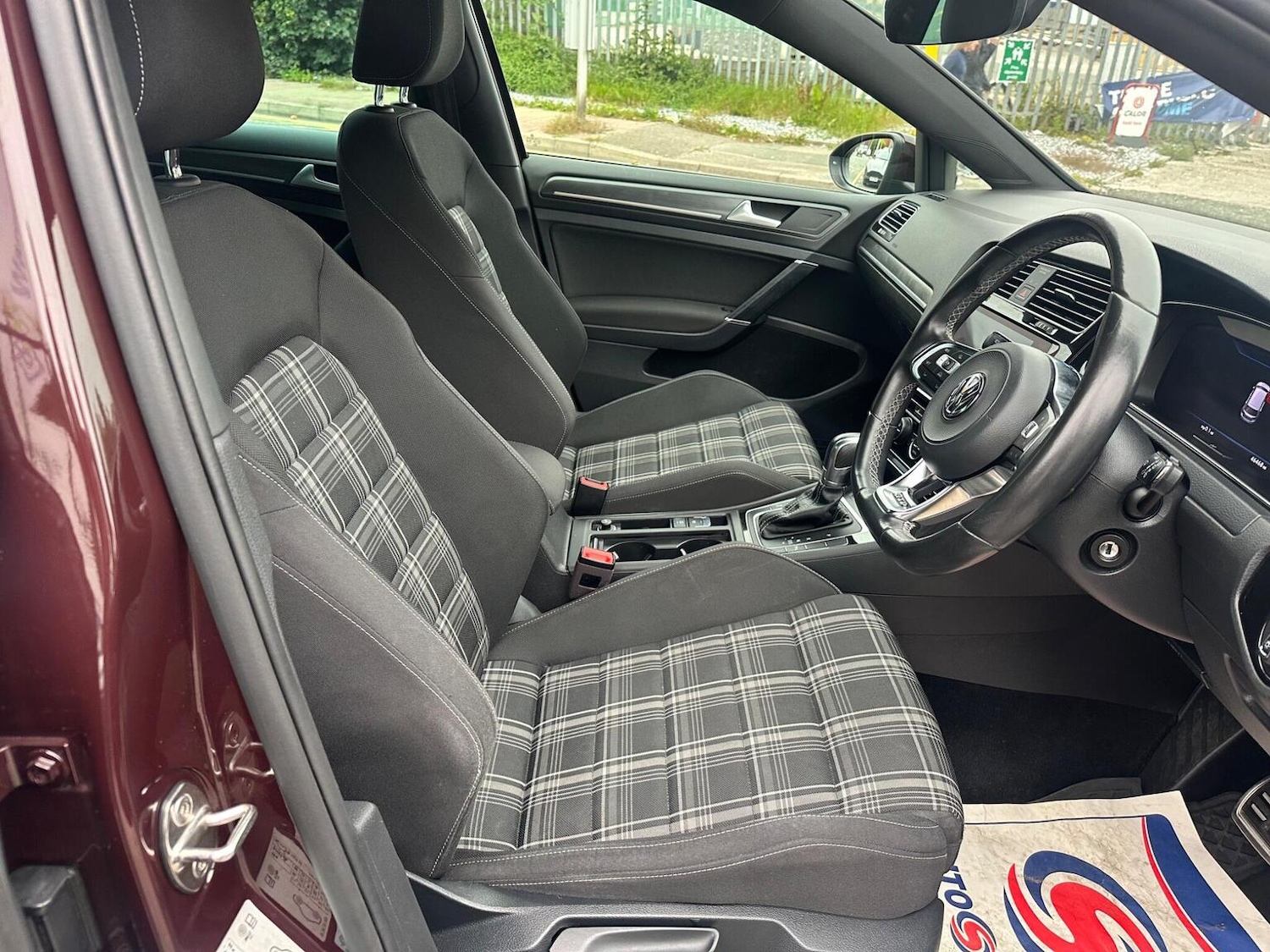 Used Volkswagen Golf 2017 for sale - 76818014: Photo 25