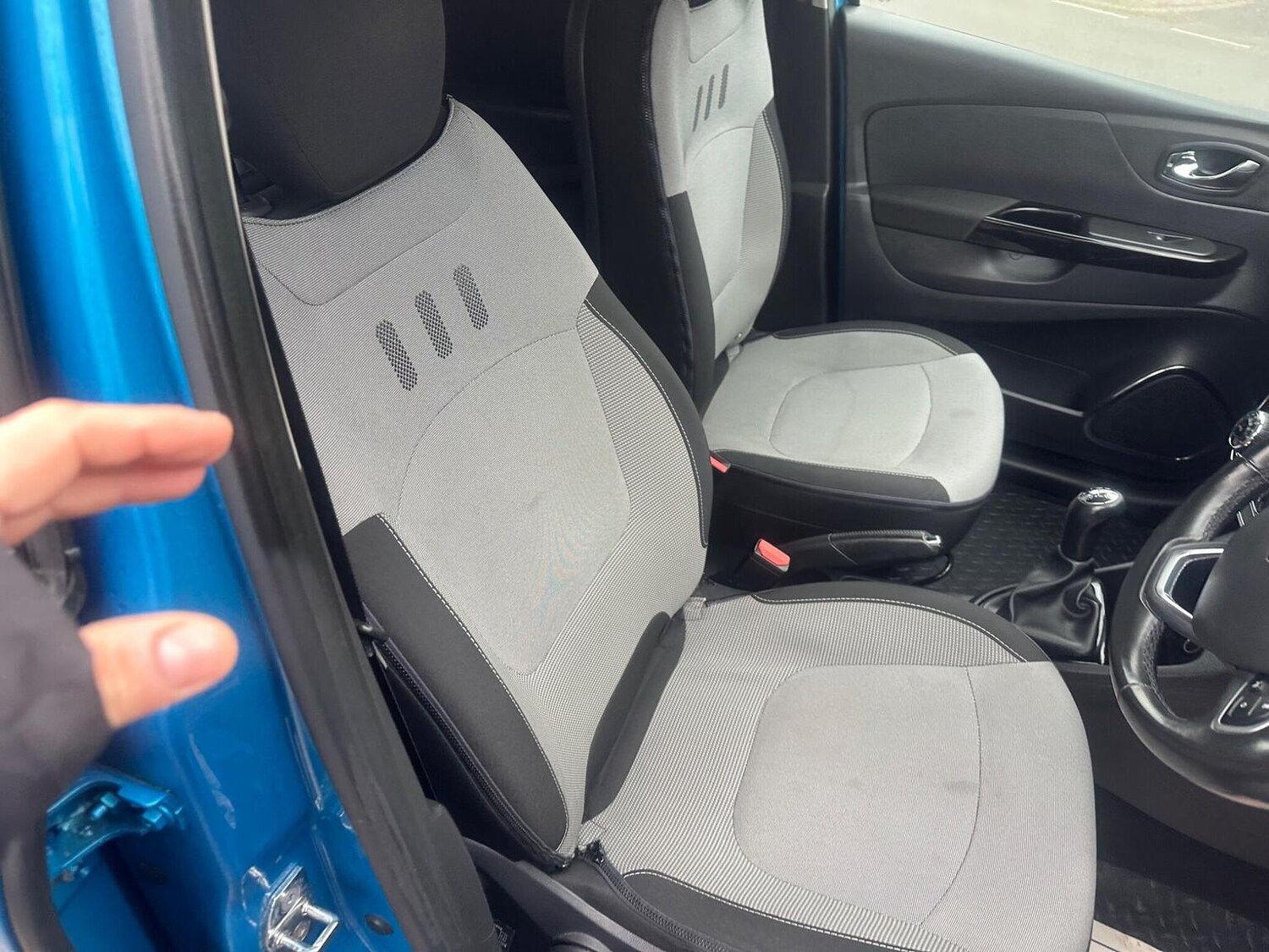 Used Renault Captur 2017 for sale - 77792865: Photo 17