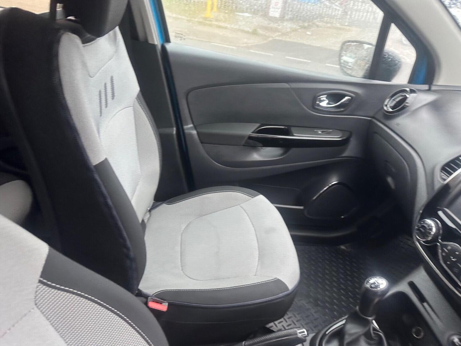 Used Renault Captur 2017 for sale - 77792865: Photo 23