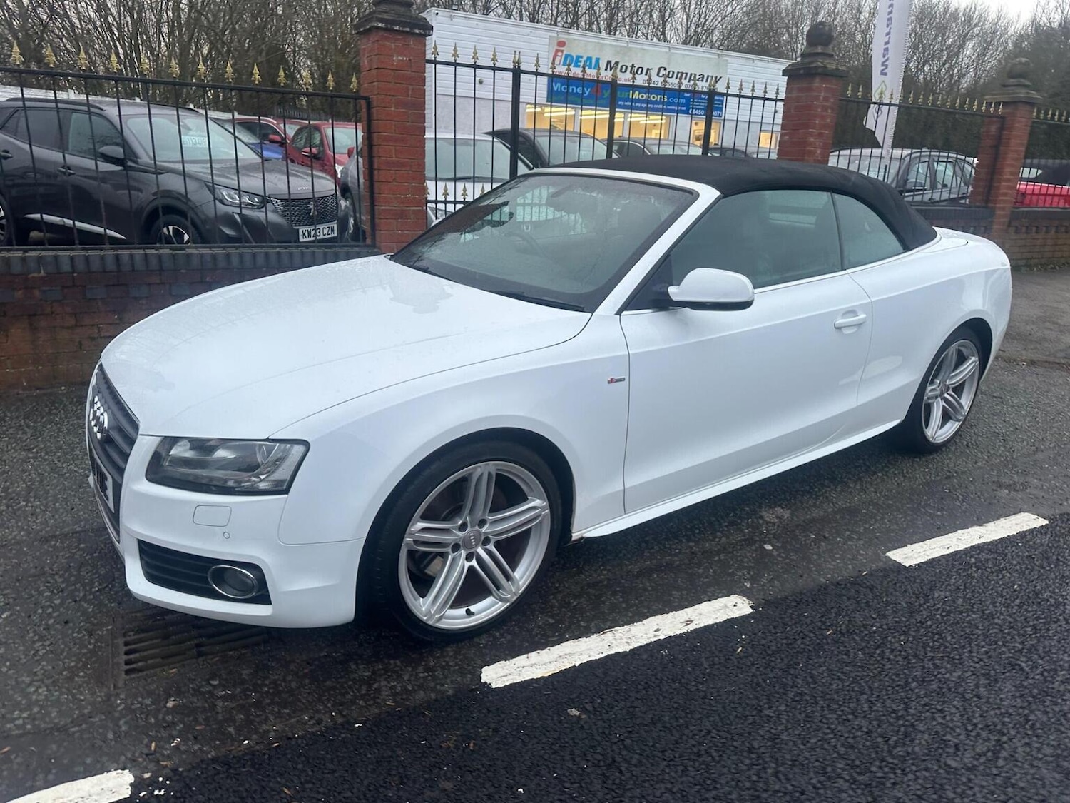 Used Audi A5 Cabriolet 2010 for sale - 77140695: Photo 2