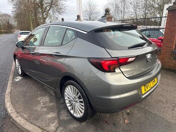 Used Vauxhall Astra 2017 for sale - 76818017: Photo