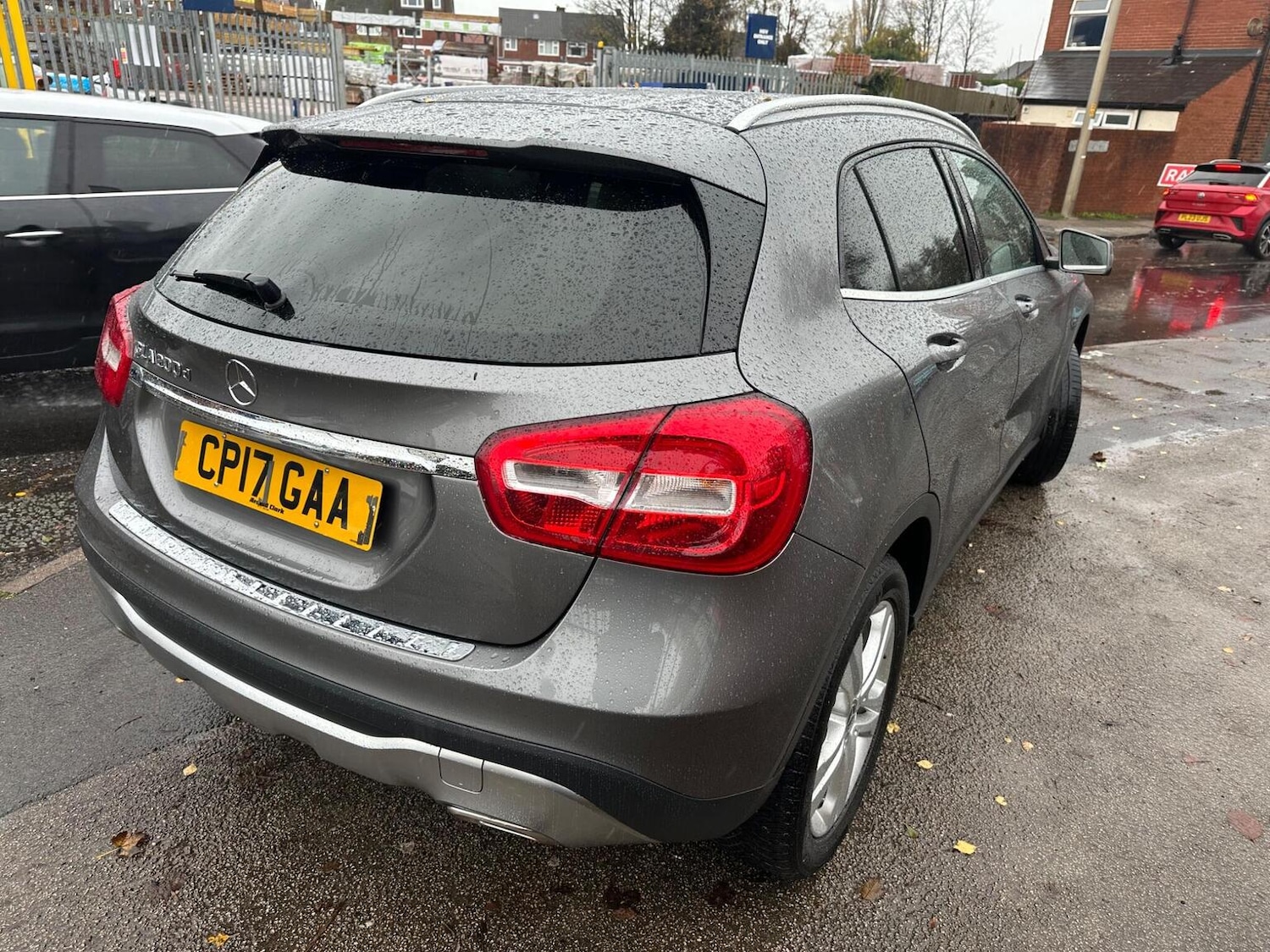 Used Mercedes-Benz GLA 2017 for sale - 76817977: Photo 2