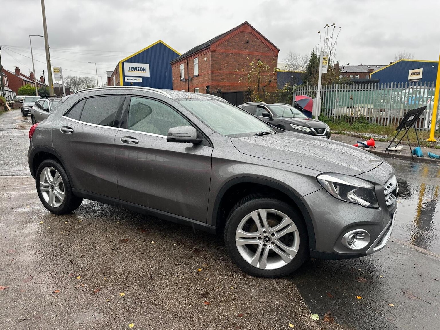 Used Mercedes-Benz GLA 2017 for sale - 76817977: Photo 5