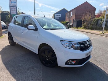 Used Dacia Sandero 2017 for sale - 78340056: Photo