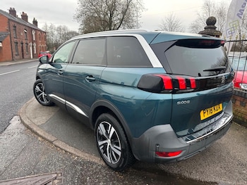 Used Peugeot 5008 2018 for sale - 77385235: Photo