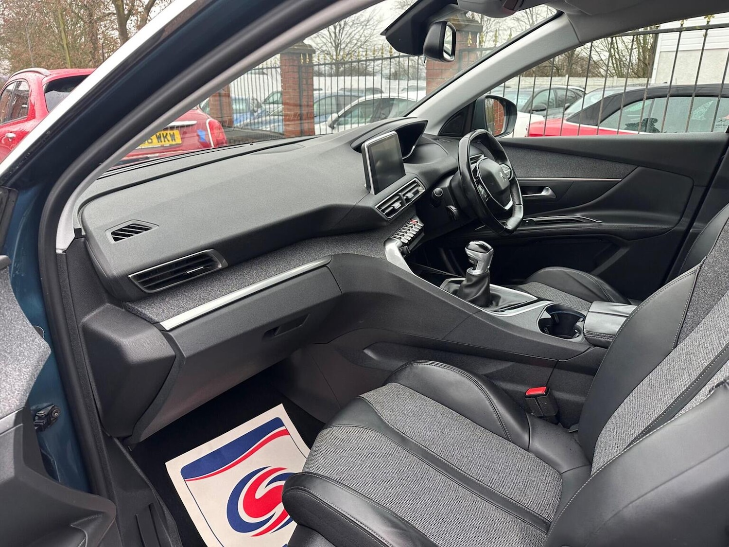 Used Peugeot 5008 2018 for sale - 77385235: Photo 8