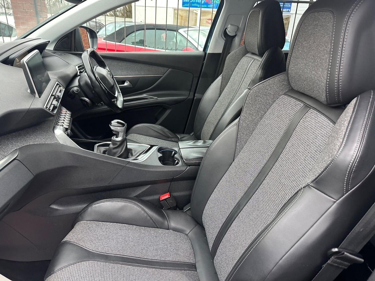 Used Peugeot 5008 2018 for sale - 77385235: Photo 9