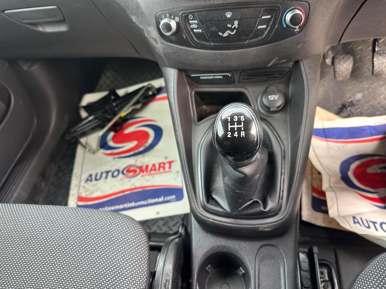 Used Ford Transit Courier 2017 for sale - 77195475: Photo 11